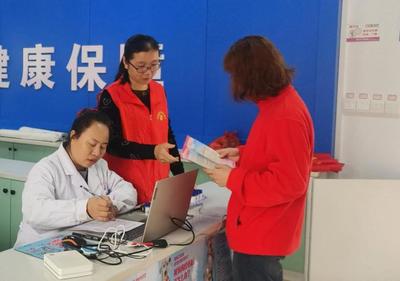 大余縣深入開展優(yōu)生優(yōu)育進萬家宣傳活動，營養(yǎng)健康咨詢服務(wù)惠及民眾